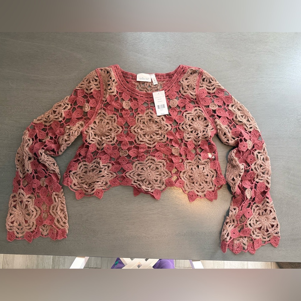 Elegant Crochet Floral Crop Top
